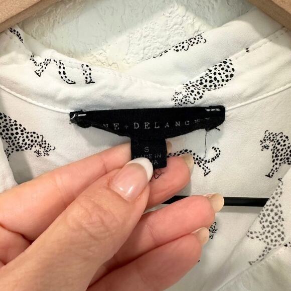 Jane and Delancey Button Up Shirt Colorful Animal Print M - Picture 4 of 8